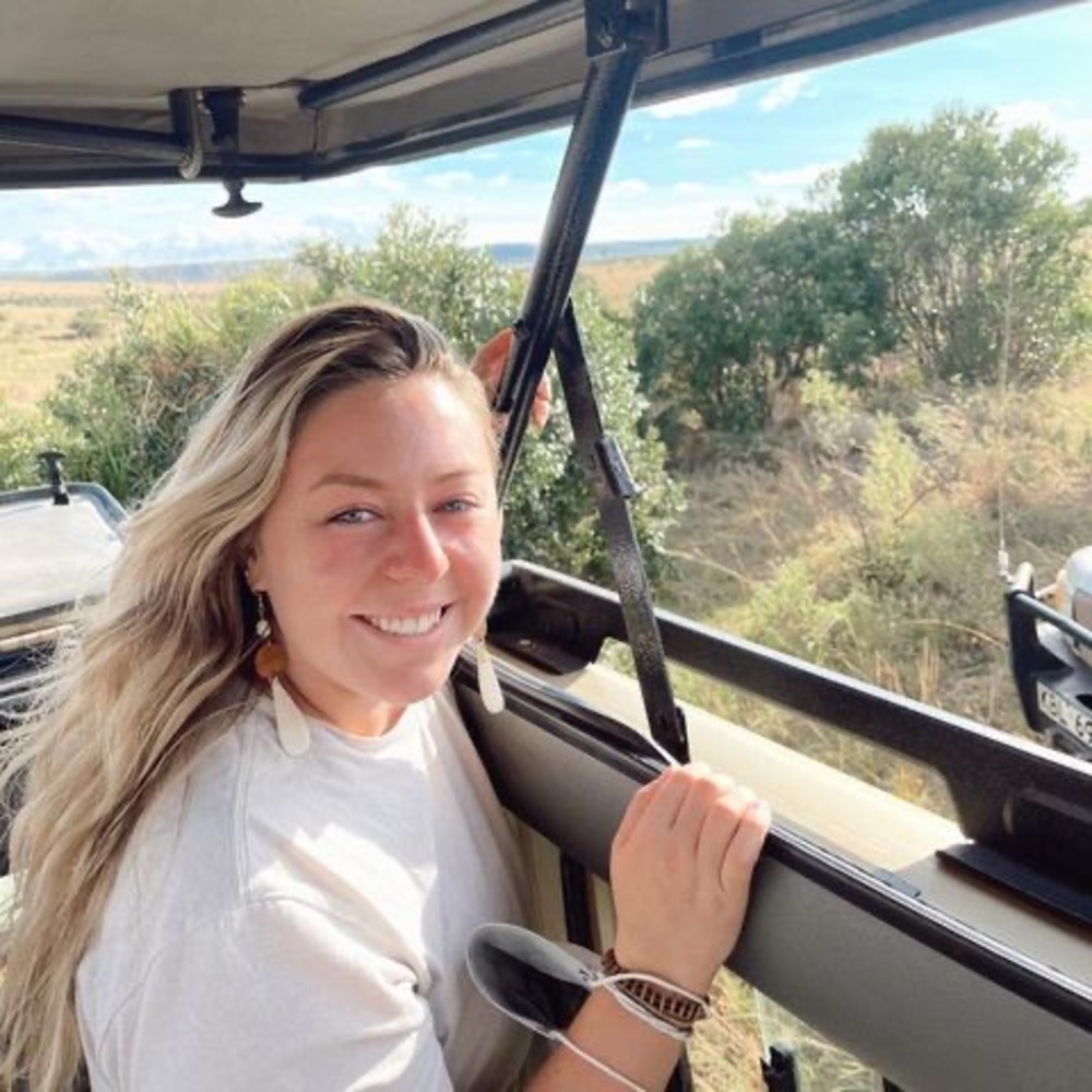 Meet your Posher, Amy - Picture 1 of 1